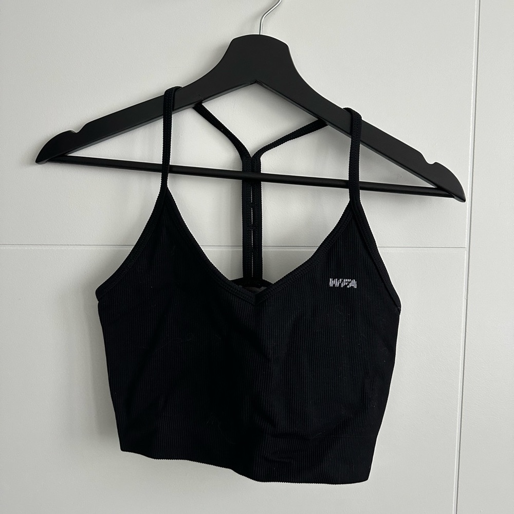 white fox black tank